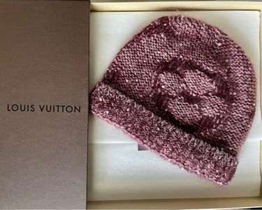 Casquette en tricot Louis Vuitton bonnet noir rose authentique