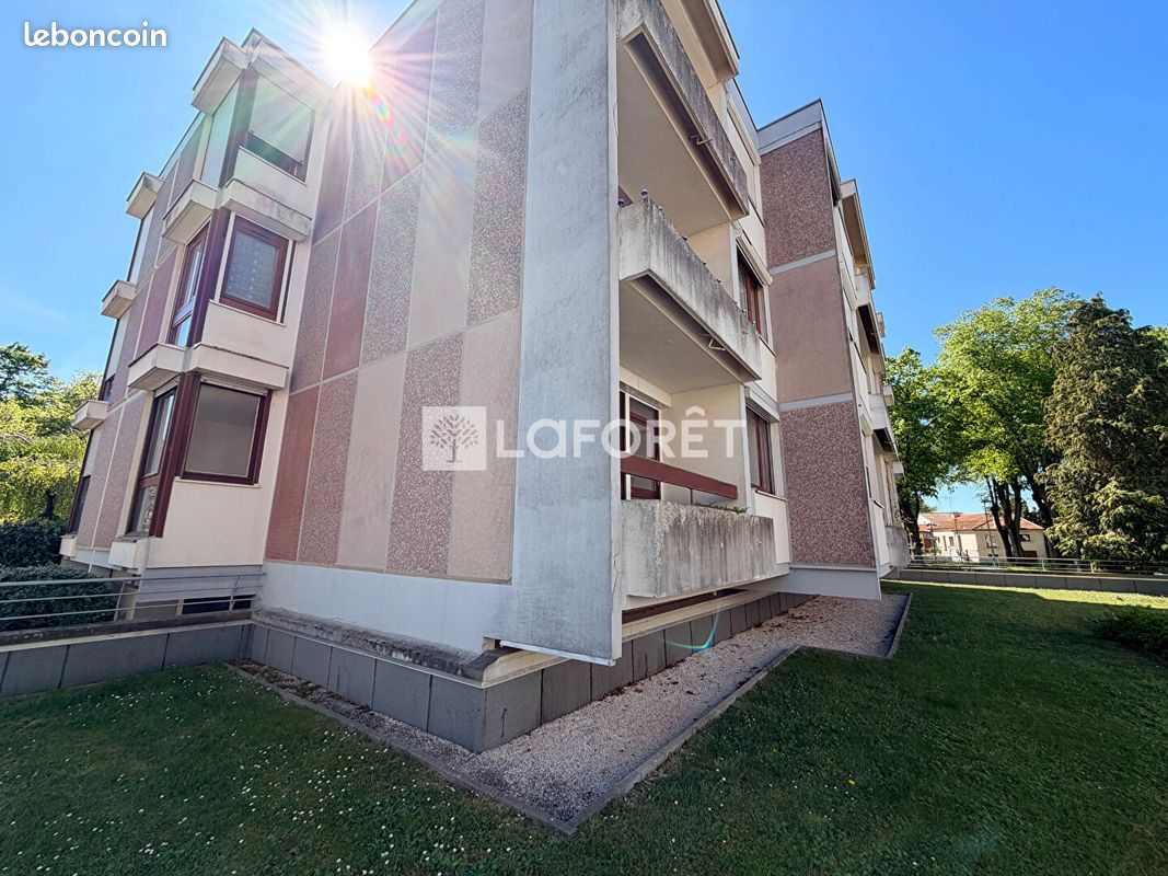 Appartement 2 pièces 57 m² · à Vitry-le-François · 57 m² · 49 500 €