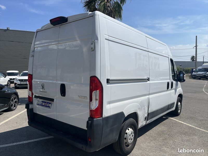 Peugeot Boxer FGN 2 PORTES LATERALES 335 L2H2 2.2 BLUEHDI 140 3T5 (image 4)