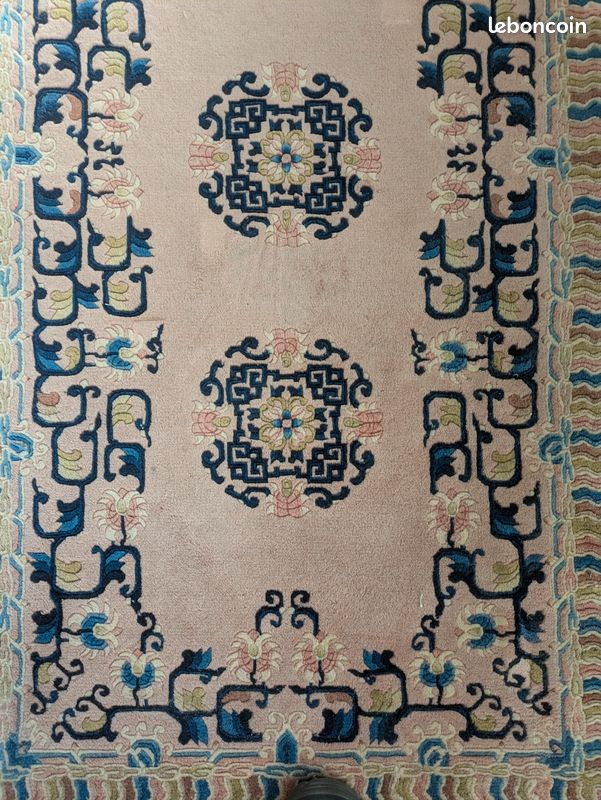Tapis Chine En Laine Noué Main, Très Bon état, Motif Régional, Sans Marque