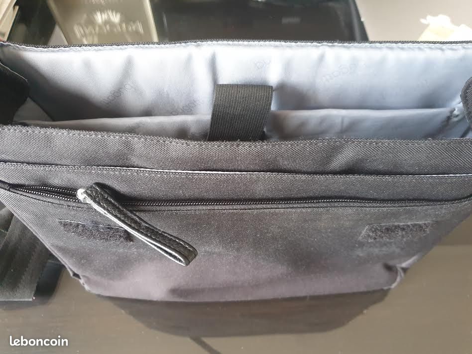 Sacoche Lacoste Sac Lacoste Rechargeable Lacoste Homme Banane - Main Image