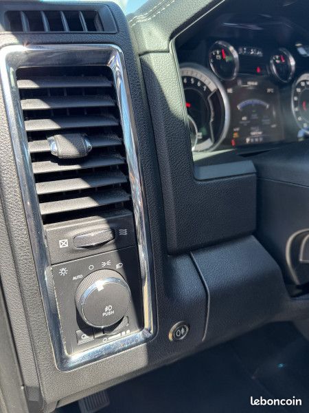 Dodge RAM 1500 CREW CAB 5.7L HEMI 396CH 4WD BVA (image 9)