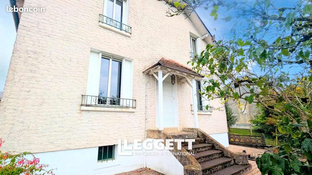 Maison 6 pièces 135 m² · à Arnac-Pompadour · 135 m² · 136 000 €
