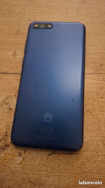 Smartphone Huawei Y6 (image 3)