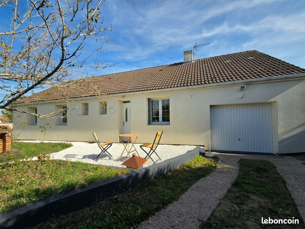 Maison 5 pièces 97 m² · à Saint-Lubin-des-Joncherets · 97 m² · 220 500 €