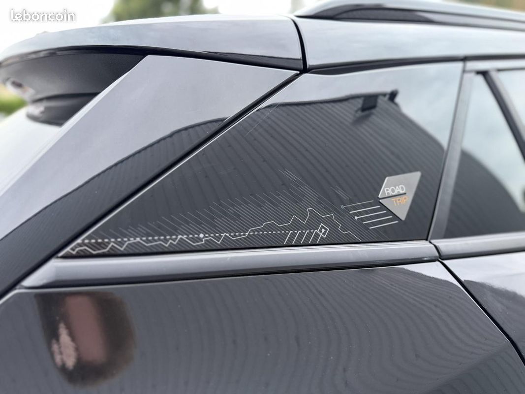 PEUGEOT 2008 1.2i PT S&S 130 Roadtrip (image 22)
