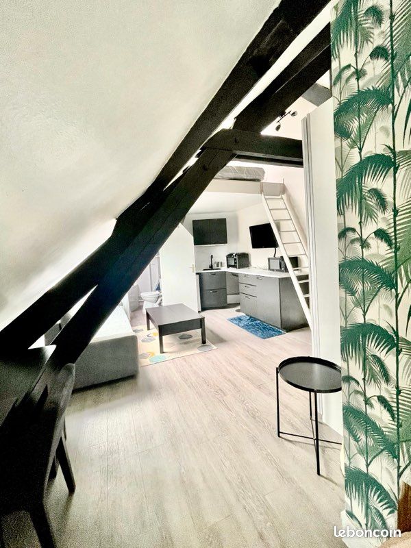 Appartement 1 pièce 28 m² · à Saint-Cyr-l'École · 28 m² · 780 €/mois