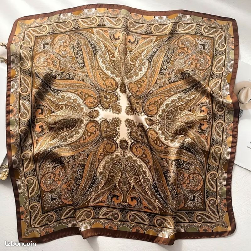 Foulard Vintage Marron 76,5x73 Cm - Écharpe Carrée, Bon état, Sans Marque