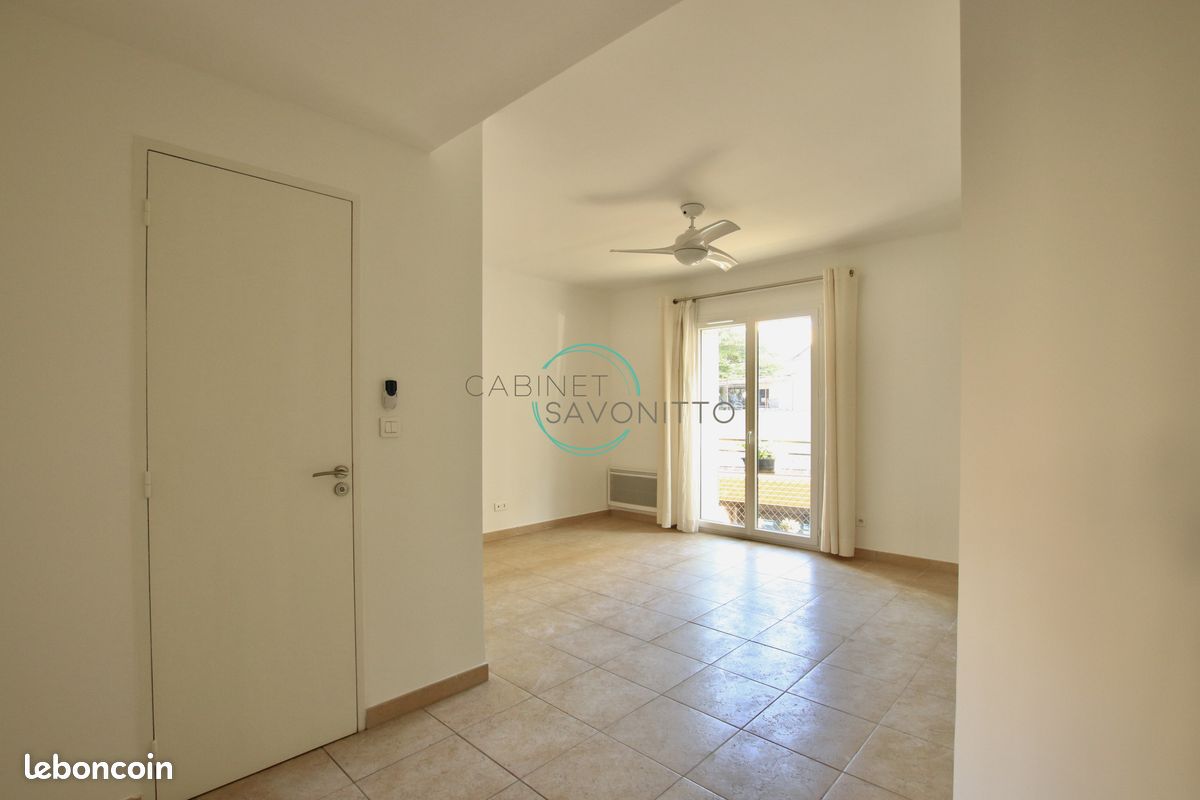 Appartement 3 pièces 57 m² · à Marseille · 57 m² · 930 €/mois
