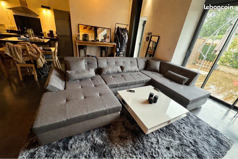 Grand canapé d’angle moderne gris – très bon état – confortable (image 1)