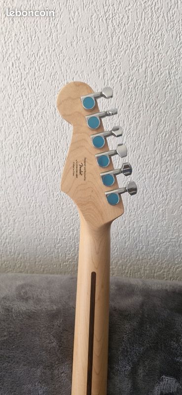STRATOCASTER HSS Squier by FENDER +AMPLI (image 6)