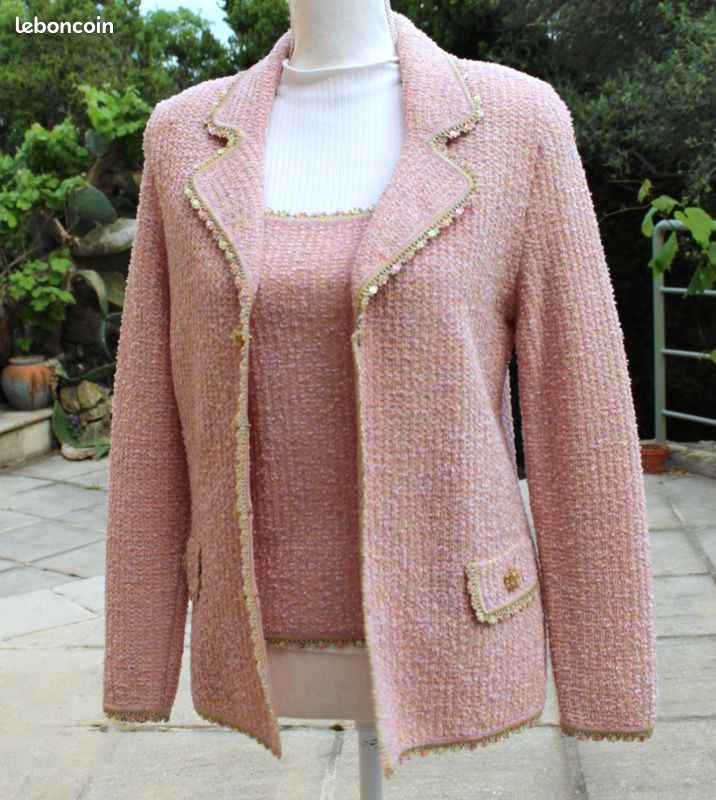 Ensemble Escada En Tweed Rose (gilet Et Body) - Taille 36 - Occasion Bon état - Laine