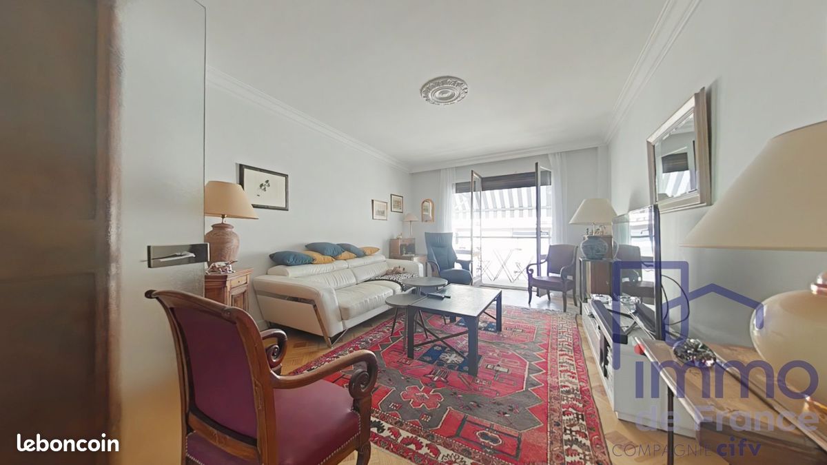 Appartement 3 pièces 83 m² · à Saint-Étienne · 83 m² · 110 000 €