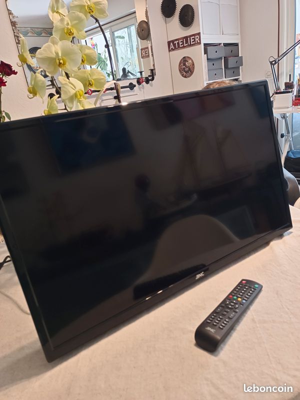 Support Mural TV GRIFEMA 26-65 Pouces - Fixation Inclinable, VESA 100x100
