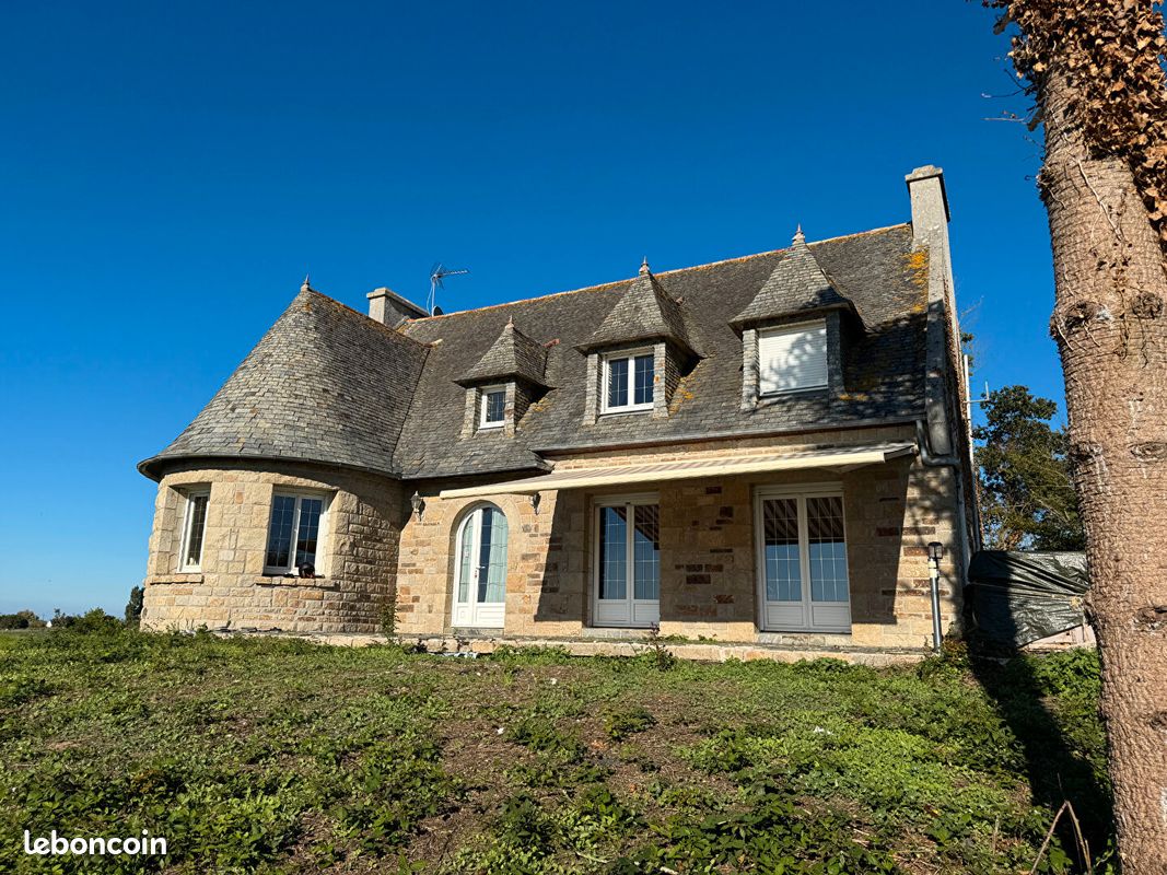 Maison 10 pièces 185 m² · à Plouvorn · 185 m² · 296 800 €