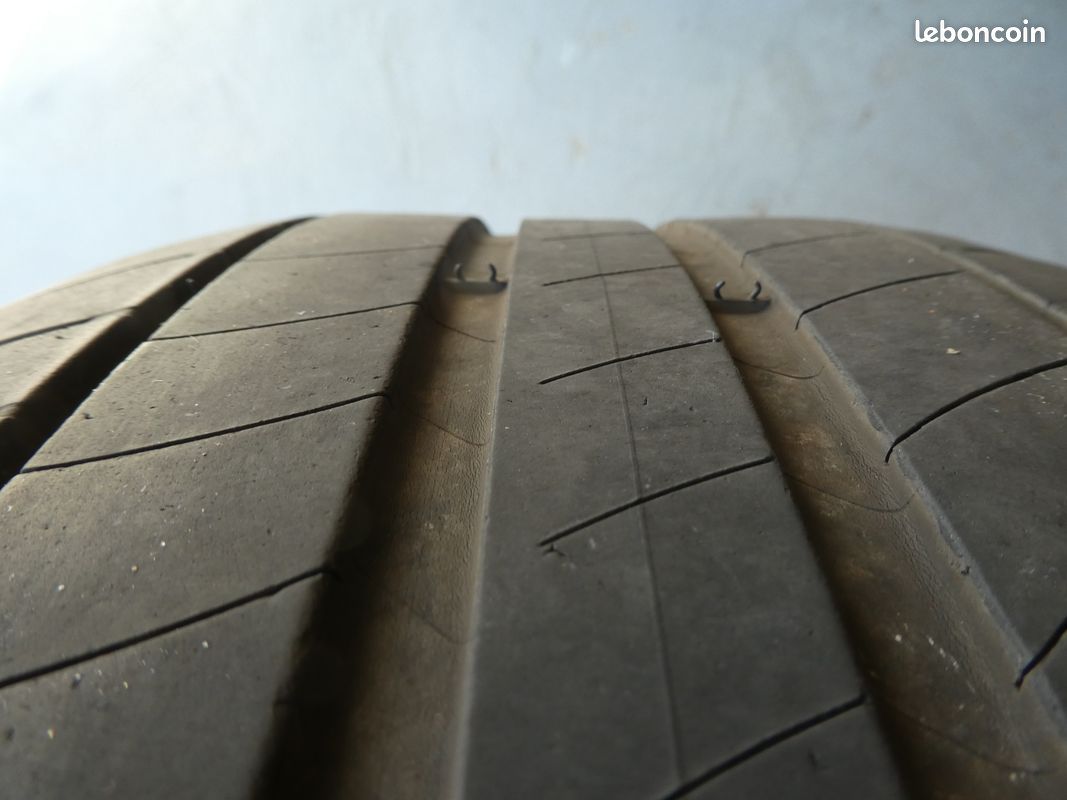 Pneu primacy 3 en 225-55R18 (image 3)