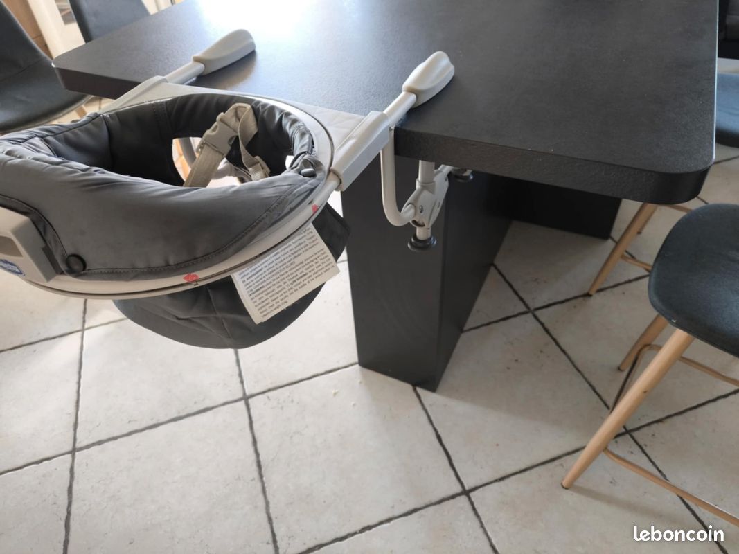 Siege de table (image 1)