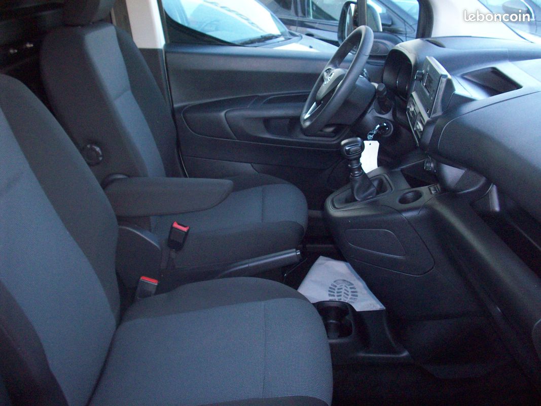 Opel combo cargo XL hdi 100..38600 kilometres..11250 euros ht (image 4)