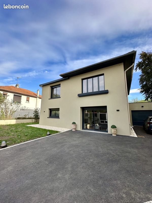 Maison 6 pièces 170 m² · à Bron · 170 m² · 795 000 €