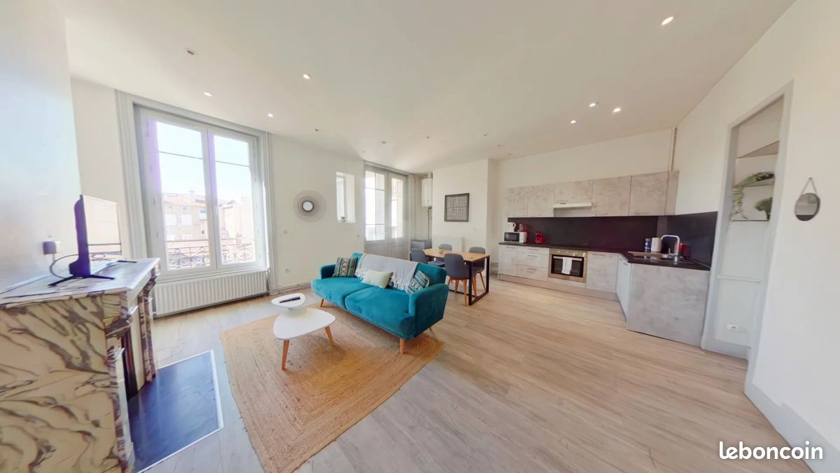 Appartement 3 pièces 77 m² · à Saint-Étienne · 77 m² · 650 €