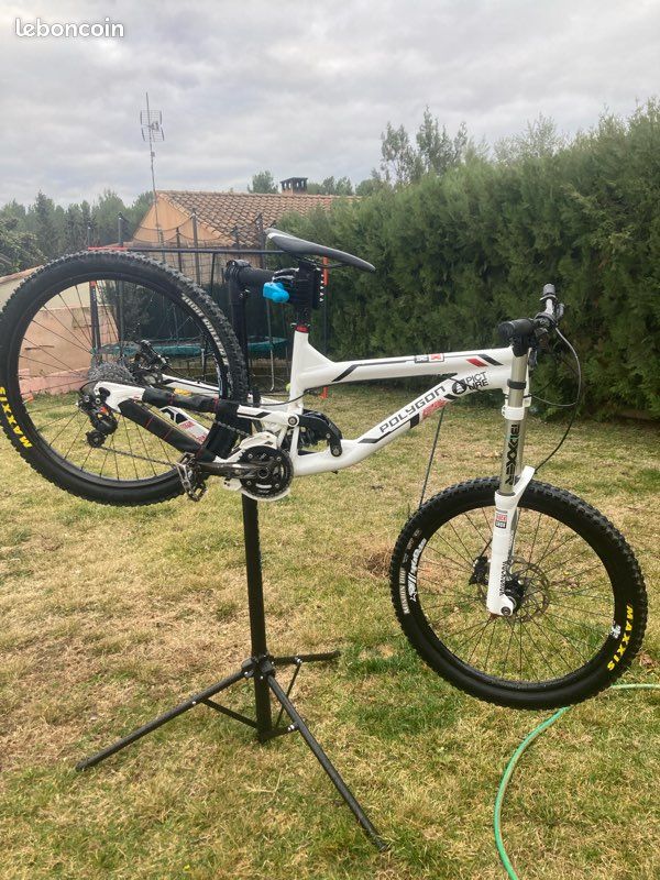 Vtt dh polygon Vélos