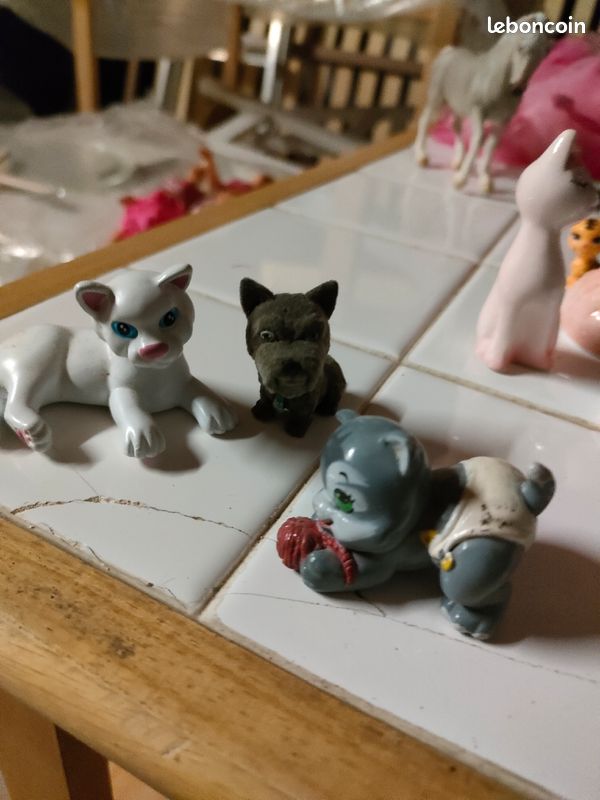 Lot de 3 figurines deux chats et un chien kat41 (image 1)