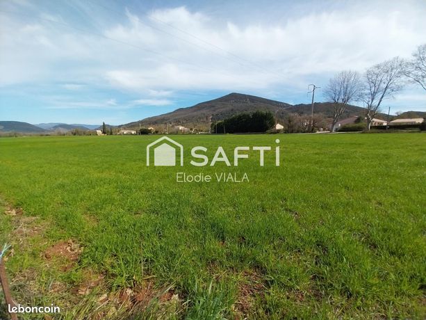 Terrain 1047 m² SALASC
