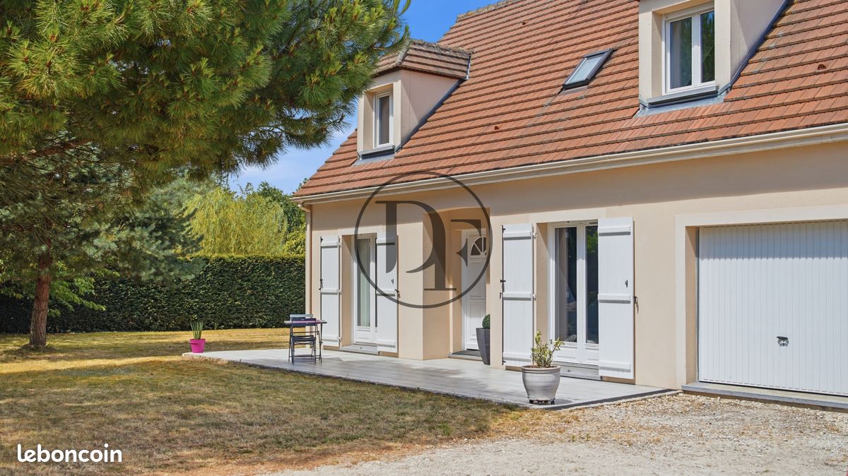 Maison 6 pièces 150 m² · à Recloses · 150 m² · 472 000 €