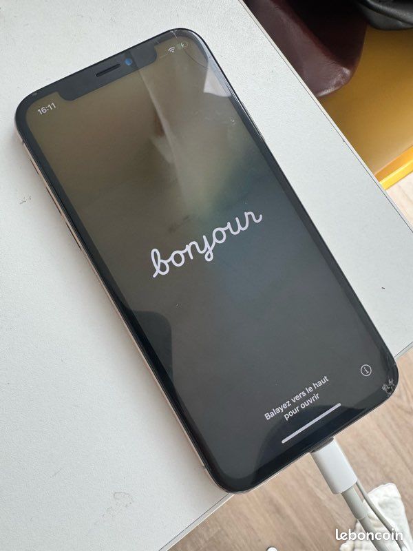 IPhone XS or 64gb NÉGOCIABLE (image 2)