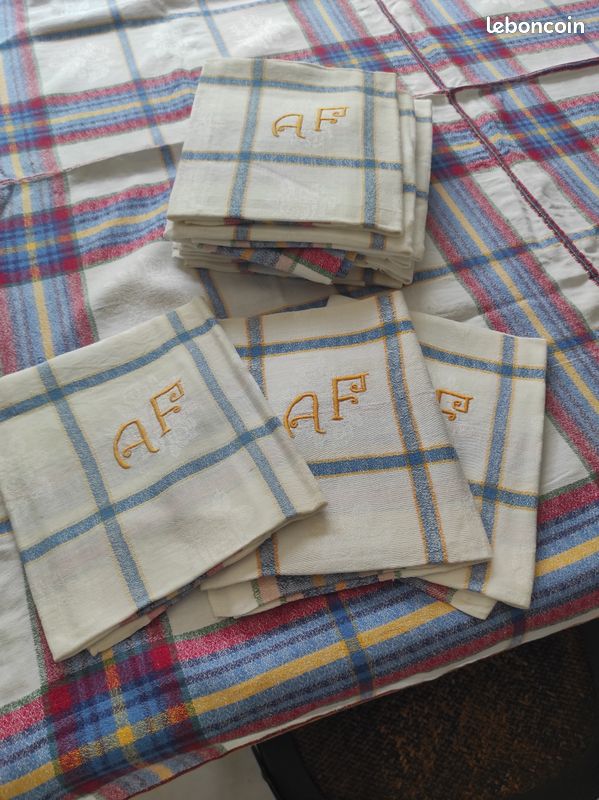 Ensemble nappe et serviettes anciennes (image 11)