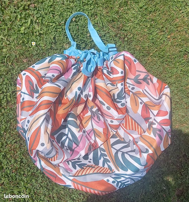 Sac 2 en 1 NEUF, tapis de plage, jouets... (image 1)