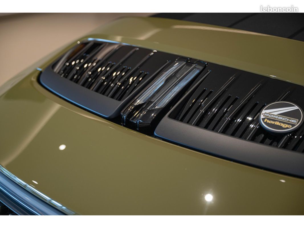 Porsche 911 gts cabriolet type 992.2 spirit 70 - 3.6 541 ch pdk (image 25)