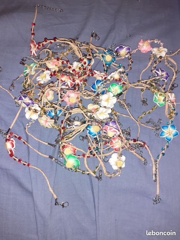 Bracelets fleurs (image 2)