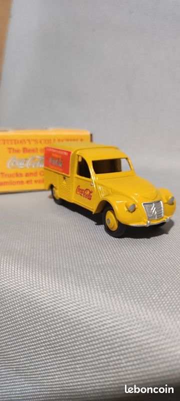 Petite Voiture Dinky Toys Citroen 2CV 25D Meccano