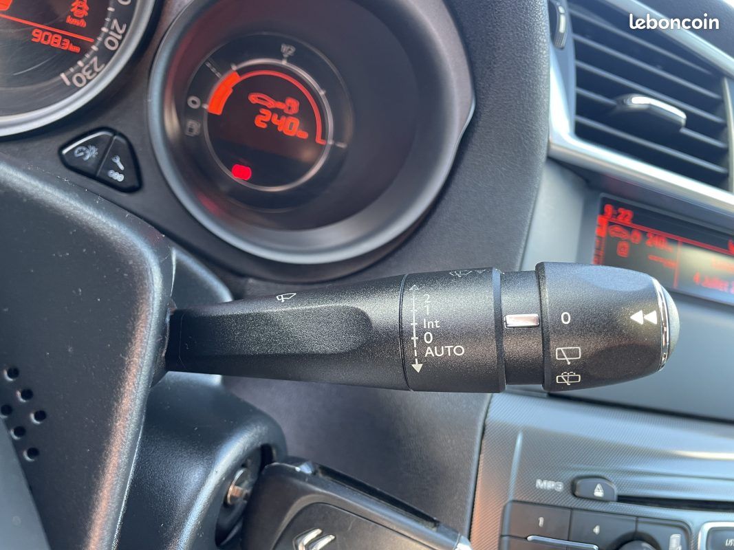 Citroen c4 1.6 hdi 110 cv garantie 3/12 mois 2011 (image 16)