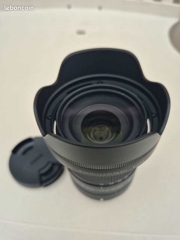 Objectif SIGMA 18-50mm 2.8 pour FUJIFILM (image 1)