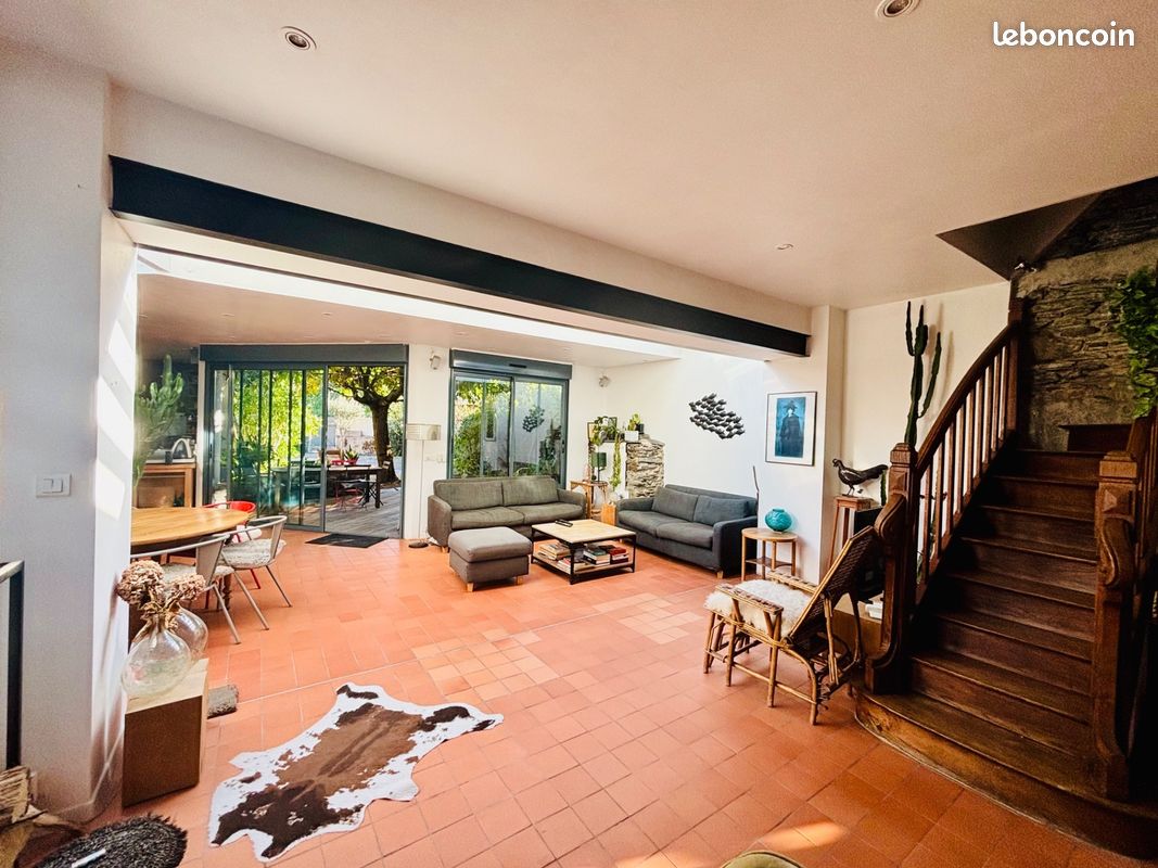 Maison 6 pièces 141 m² · à Mûrs-Erigné · 140,5 m² · 450 000 €