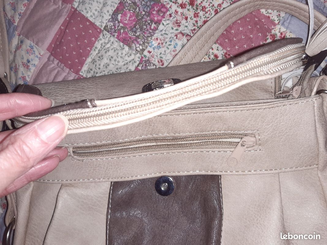 Sac besace en cuir beige et marron glacé (image 5)
