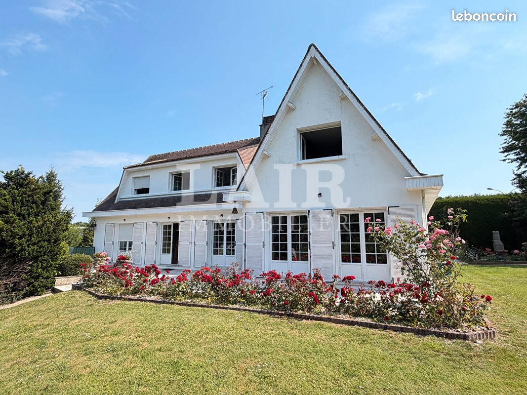 Maison 8 pièces 245 m² · à La Ferté Macé · 245 m² · 379 800 €