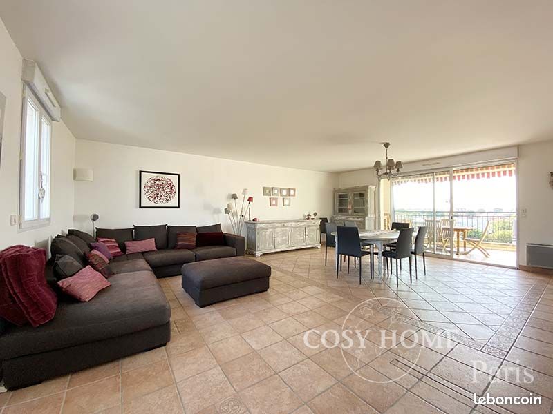 Appartement 7 pièces 175 m² · à Saint-Maur-des-Fossés · 175 m² · 3 200 €/mois