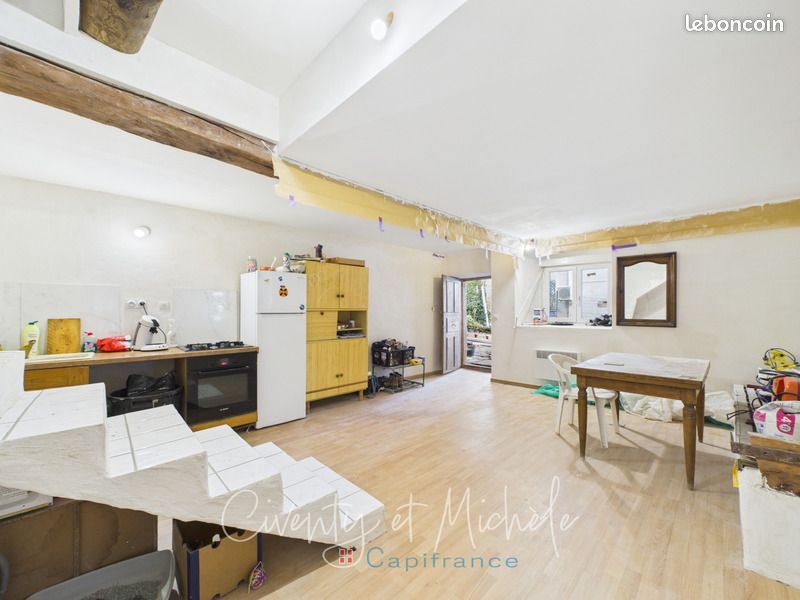 Maison 5 pièces 165 m² · à Aiton · 165 m² · 130 000 €