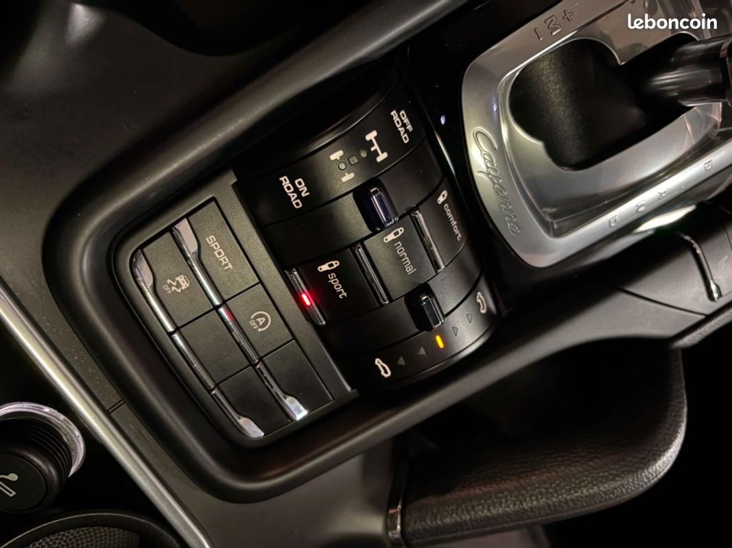 PORSCHE CAYENNE 4.2D V8 S Tiptronic S A (image 25)