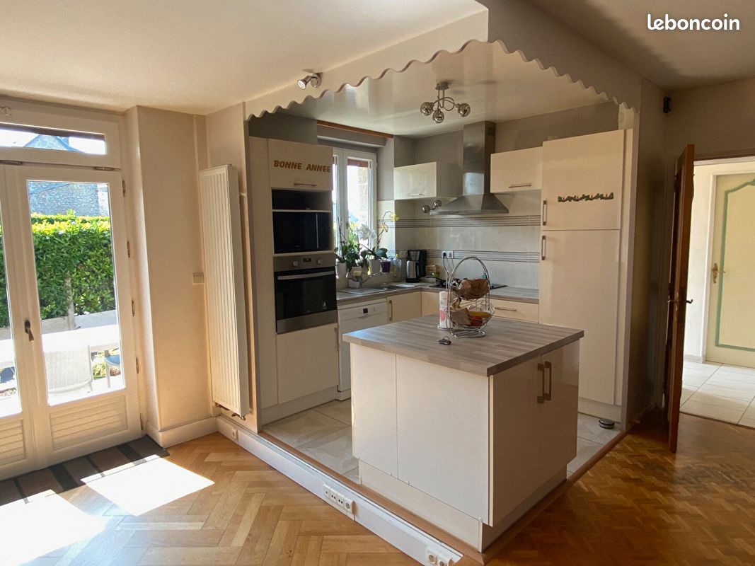 Immeuble 253 m² · à Fougères · 253 m² · 416 400 €