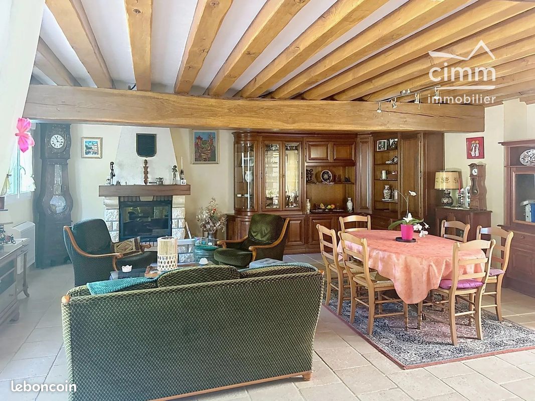 Maison 8 pièces 154 m² · à Saint-Germain-des-Prés · 154 m² · 290 000 €