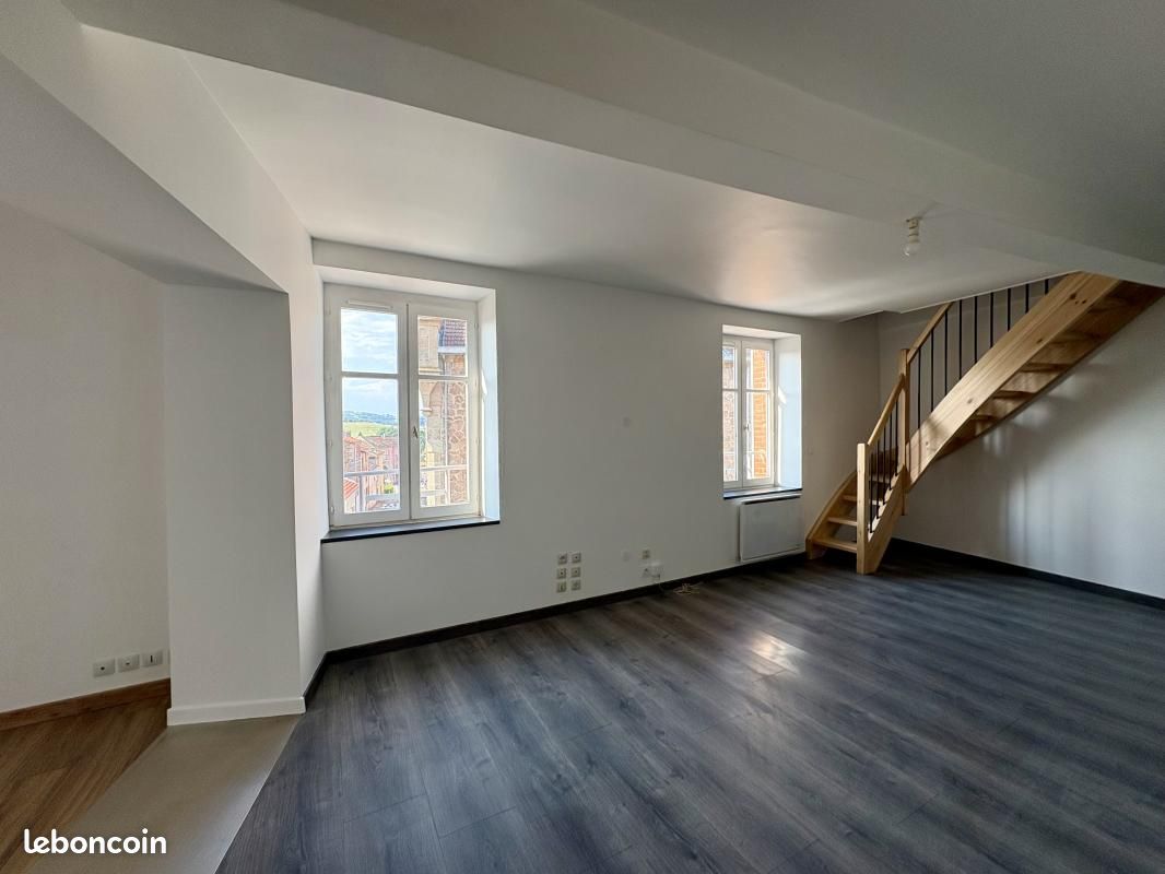 Appartement 4 pièces 96 m² · à Saint-Symphorien-sur-Coise · 96 m² · 876 €/mois