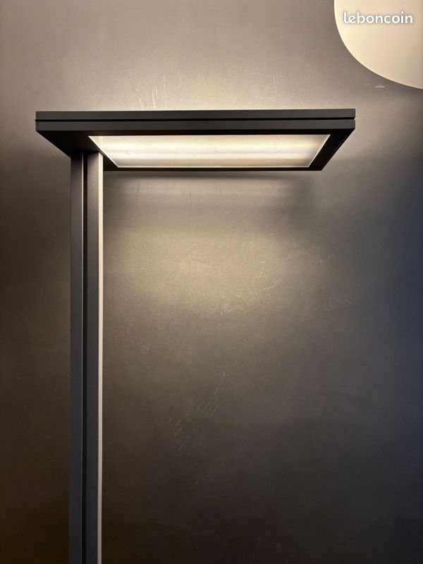 Lampadaire LED professionnel design – 195 cm (image 1)