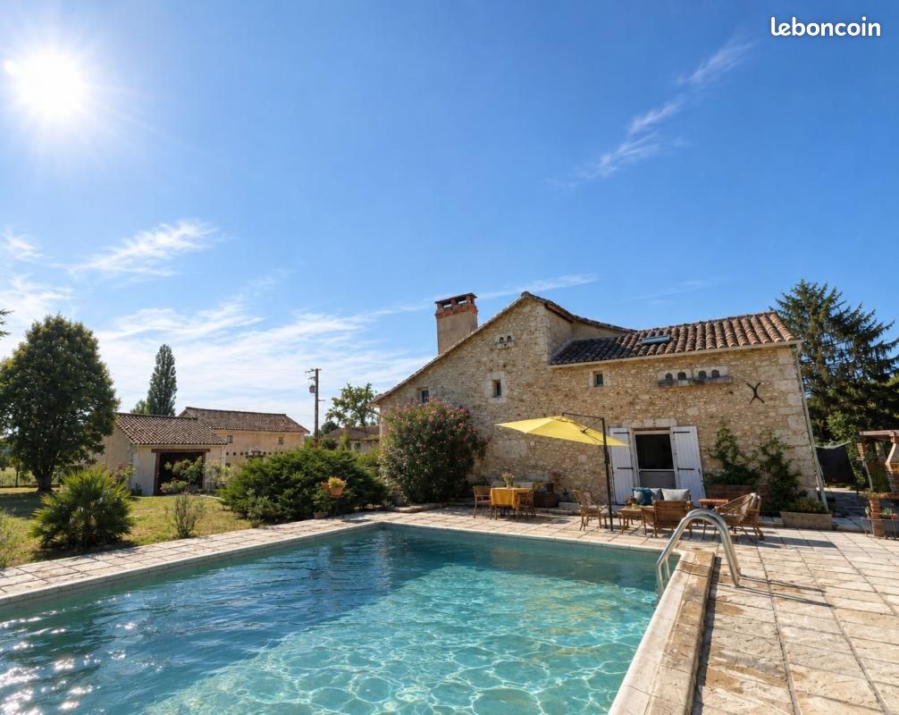 Maison 5 pièces 138 m² · à Neuvic · 138 m² · 272 000 €