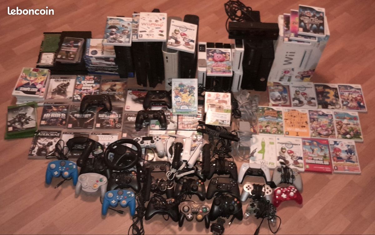 Lot consoles et accessoires - Consoles