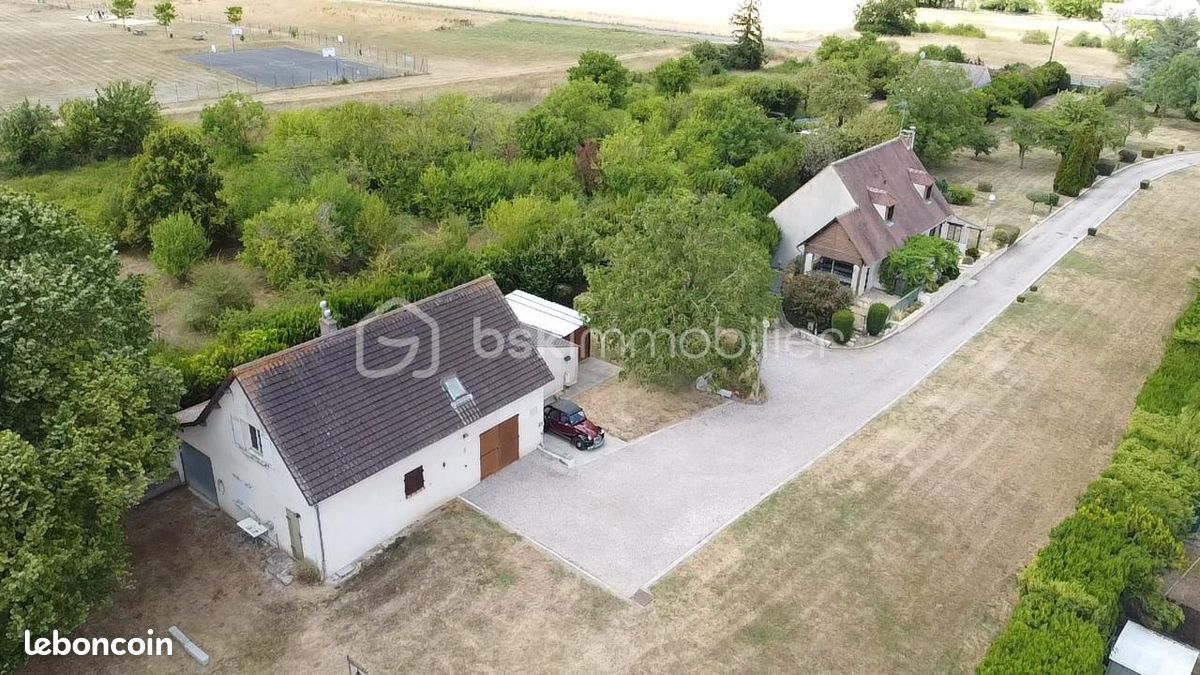 Maison 7 pièces 151 m² · à Briarres-sur-Essonne · 151 m² · 415 000 €