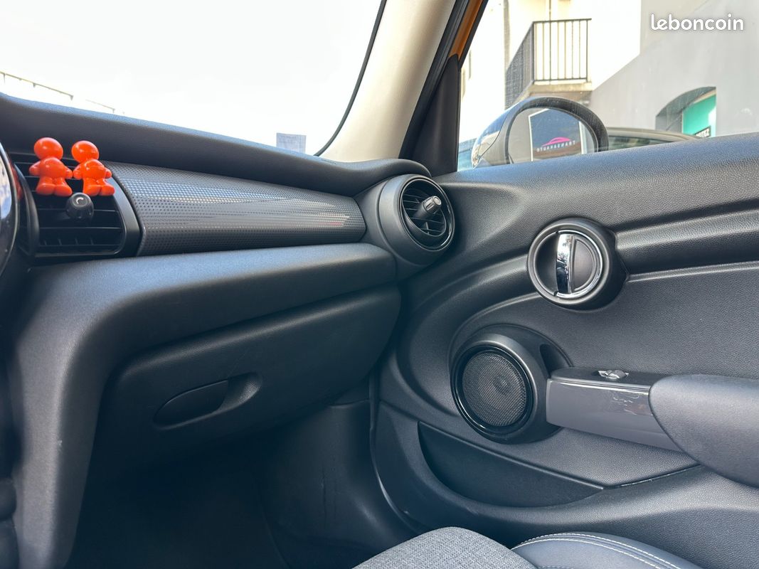 MINI HATCH 5 PORTES Cooper D 116 ch Pack Chili (image 14)